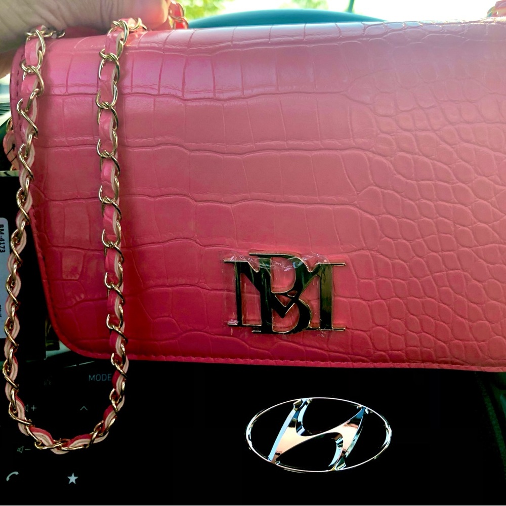 NWT Pink Crocodile BM Embossed Chain Bag